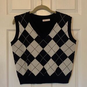 ROMWE Navy and White V-Neck Argyle Sweater Vest